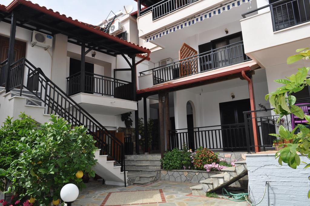 Giannis Maria Apartments Psakoudia Exterior photo